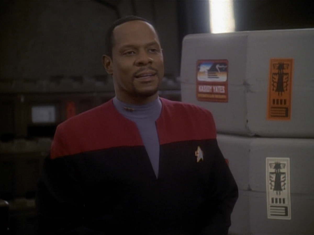 extant_StarTrek_DS9_3x23-FamilyBusiness_02153.jpg