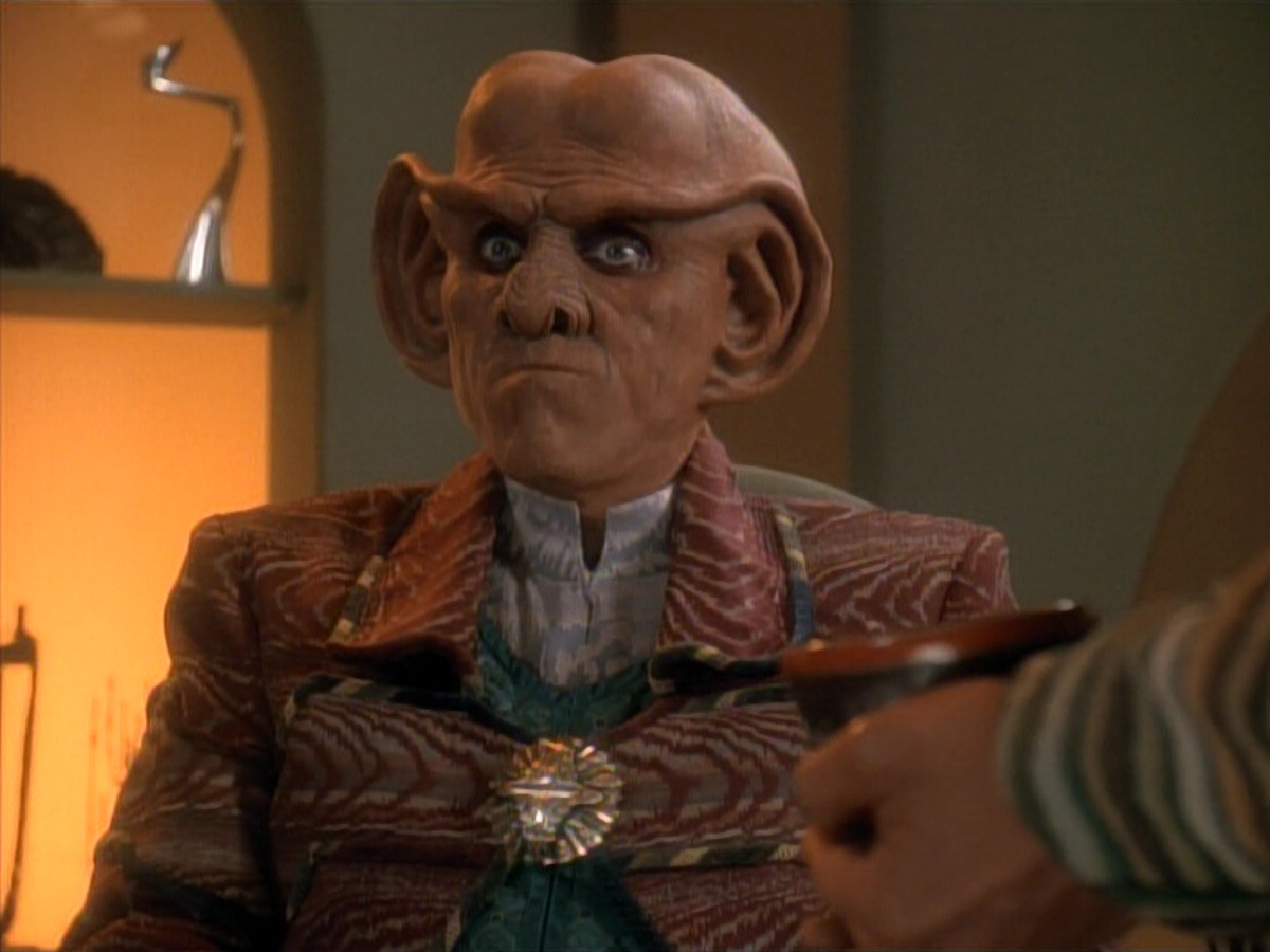 extant_StarTrek_DS9_3x23-FamilyBusiness_02305.jpg