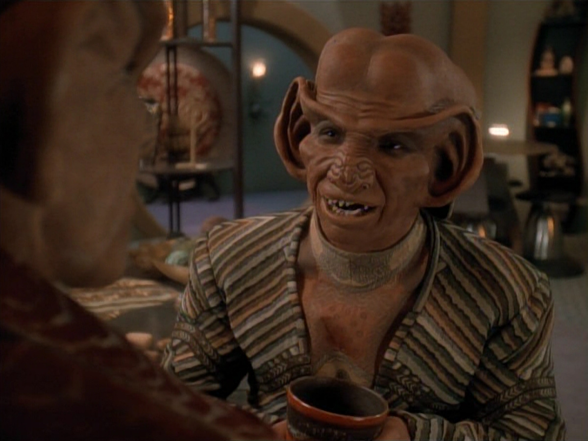 extant_StarTrek_DS9_3x23-FamilyBusiness_02312.jpg