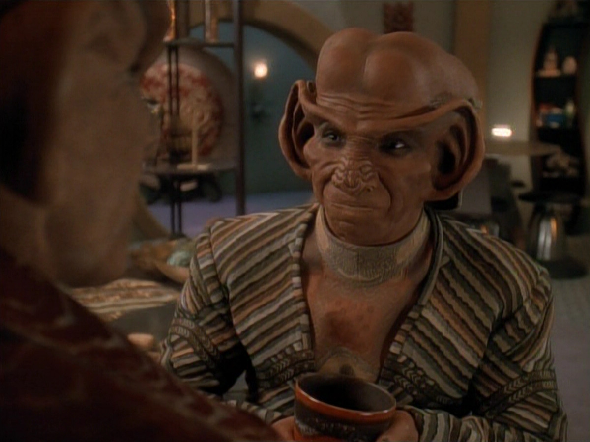 extant_StarTrek_DS9_3x23-FamilyBusiness_02313.jpg