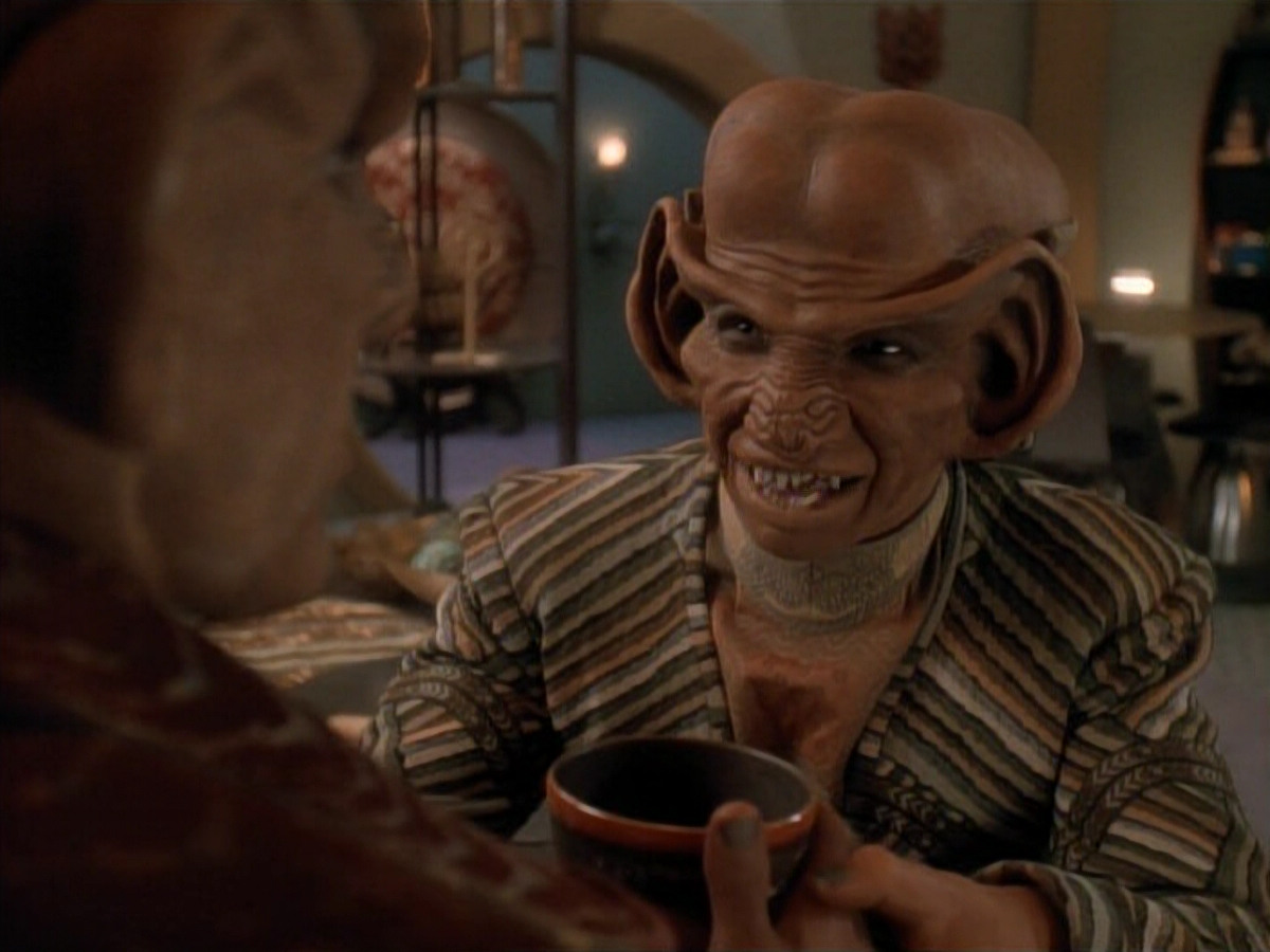 extant_StarTrek_DS9_3x23-FamilyBusiness_02329.jpg