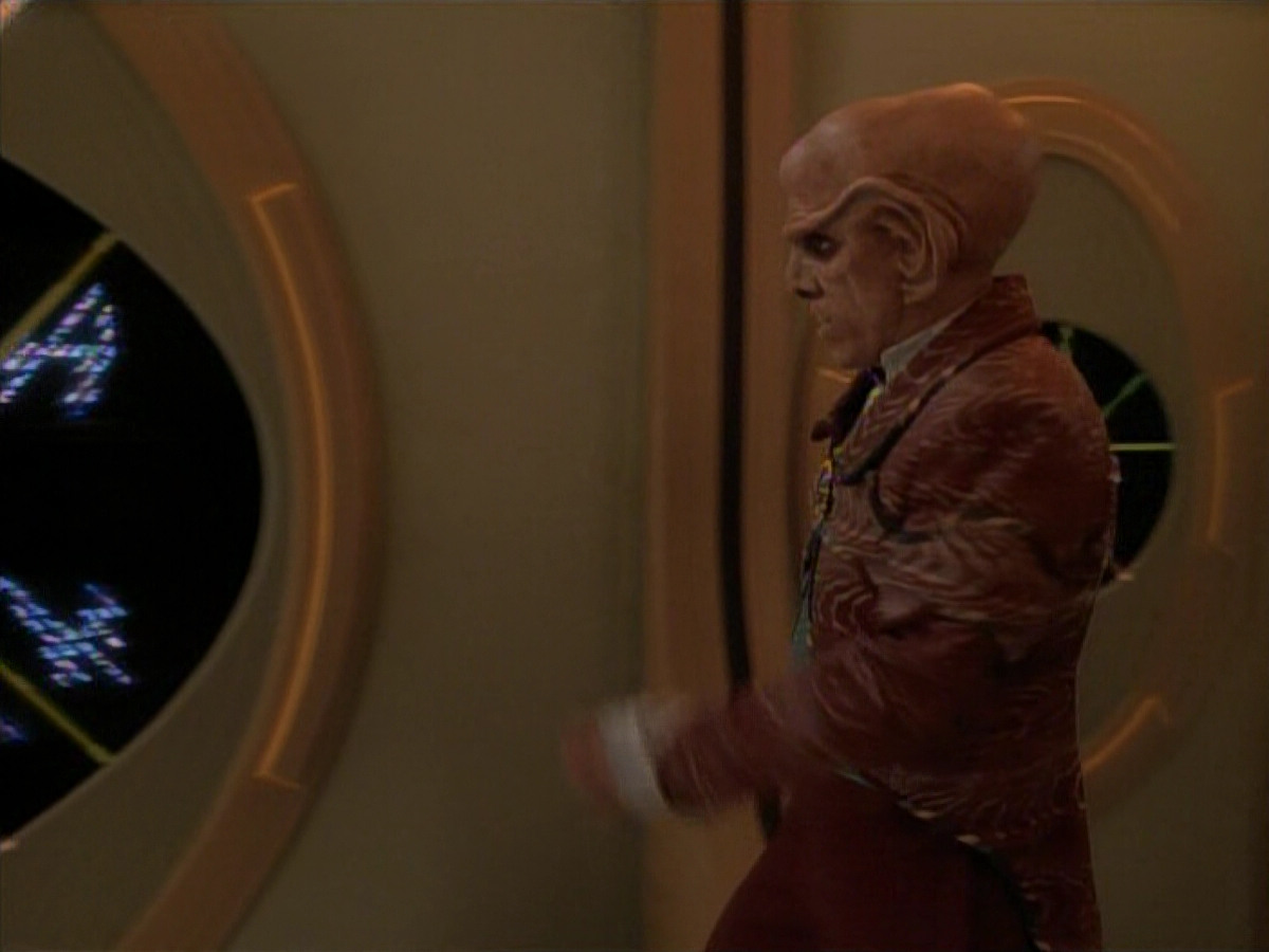 extant_StarTrek_DS9_3x23-FamilyBusiness_02742.jpg