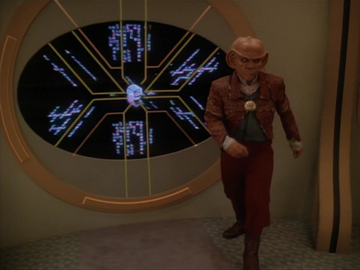 extant_StarTrek_DS9_3x23-FamilyBusiness_02757.jpg