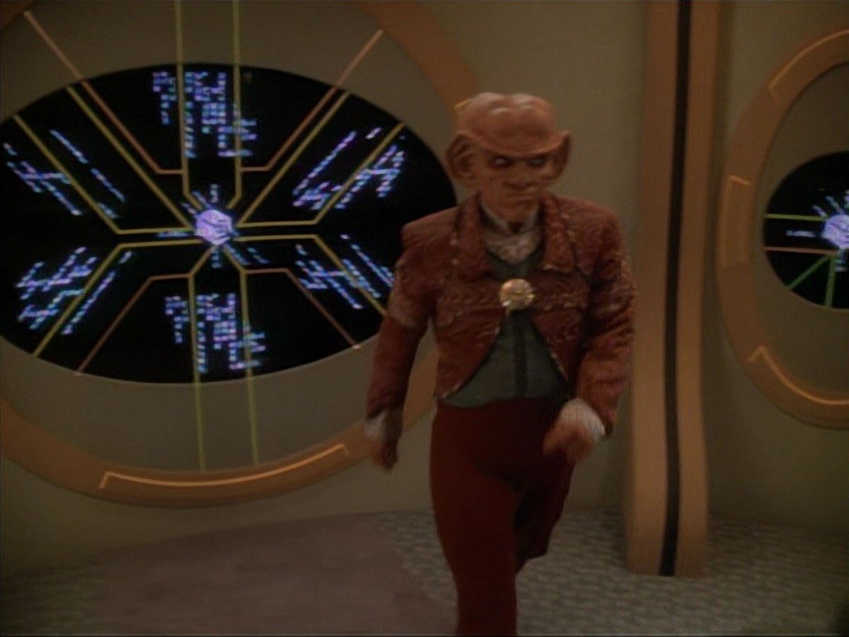 extant_StarTrek_DS9_3x23-FamilyBusiness_02758.jpg
