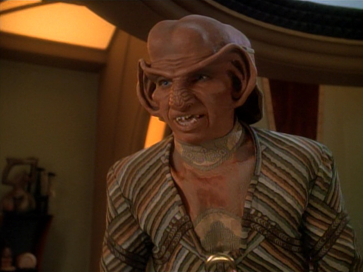 extant_StarTrek_DS9_3x23-FamilyBusiness_03044.jpg