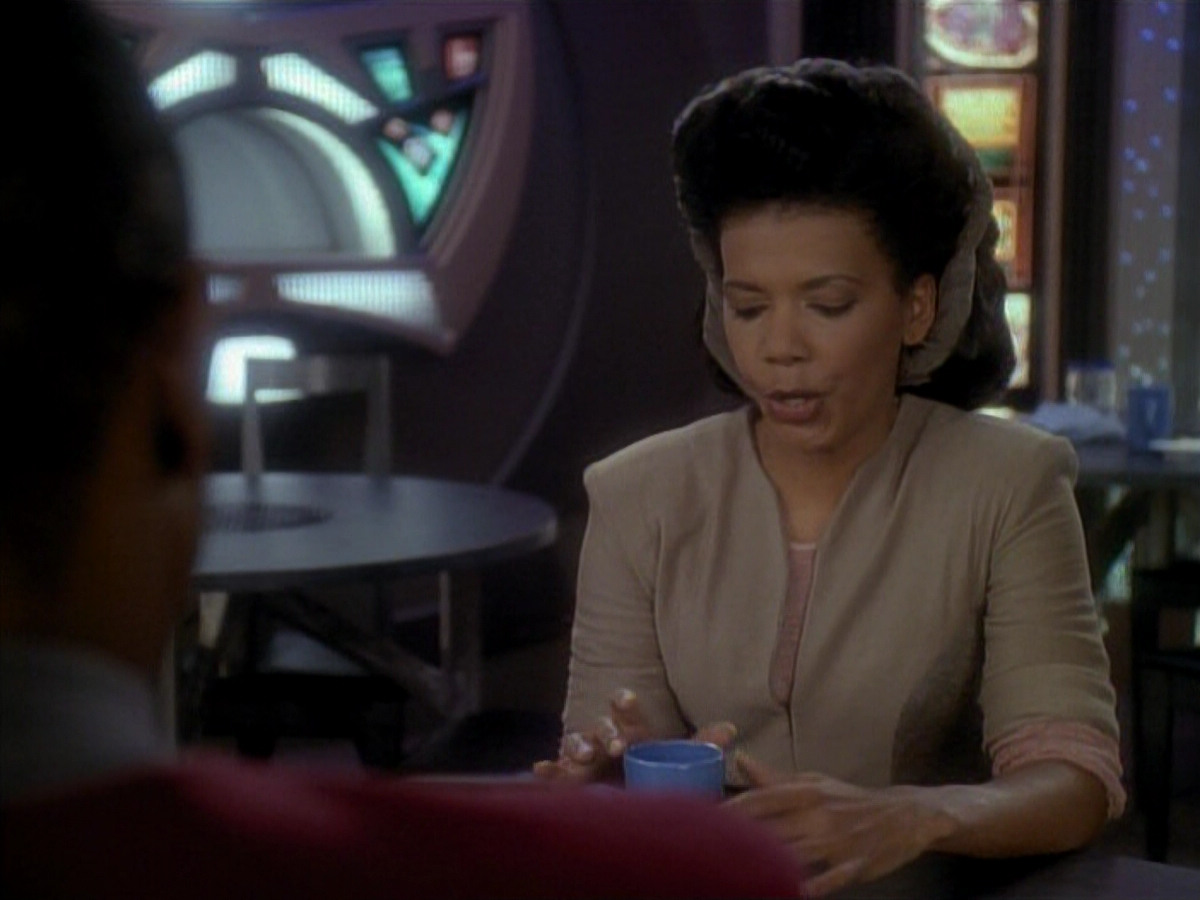 extant_StarTrek_DS9_3x23-FamilyBusiness_03325.jpg
