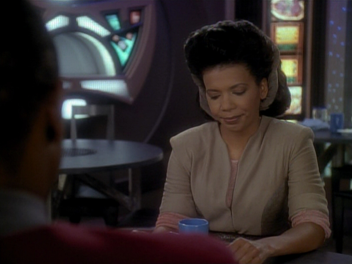 extant_StarTrek_DS9_3x23-FamilyBusiness_03328.jpg