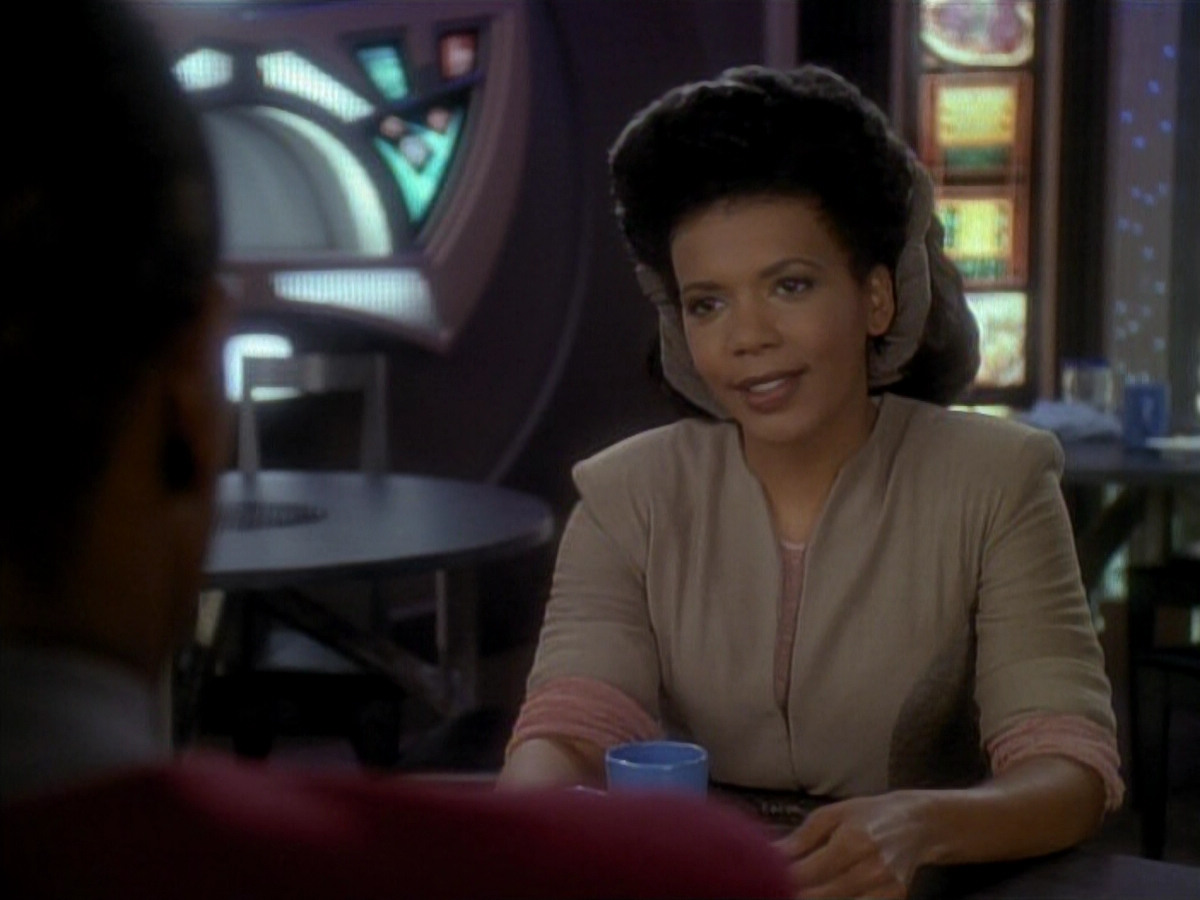 extant_StarTrek_DS9_3x23-FamilyBusiness_03341.jpg
