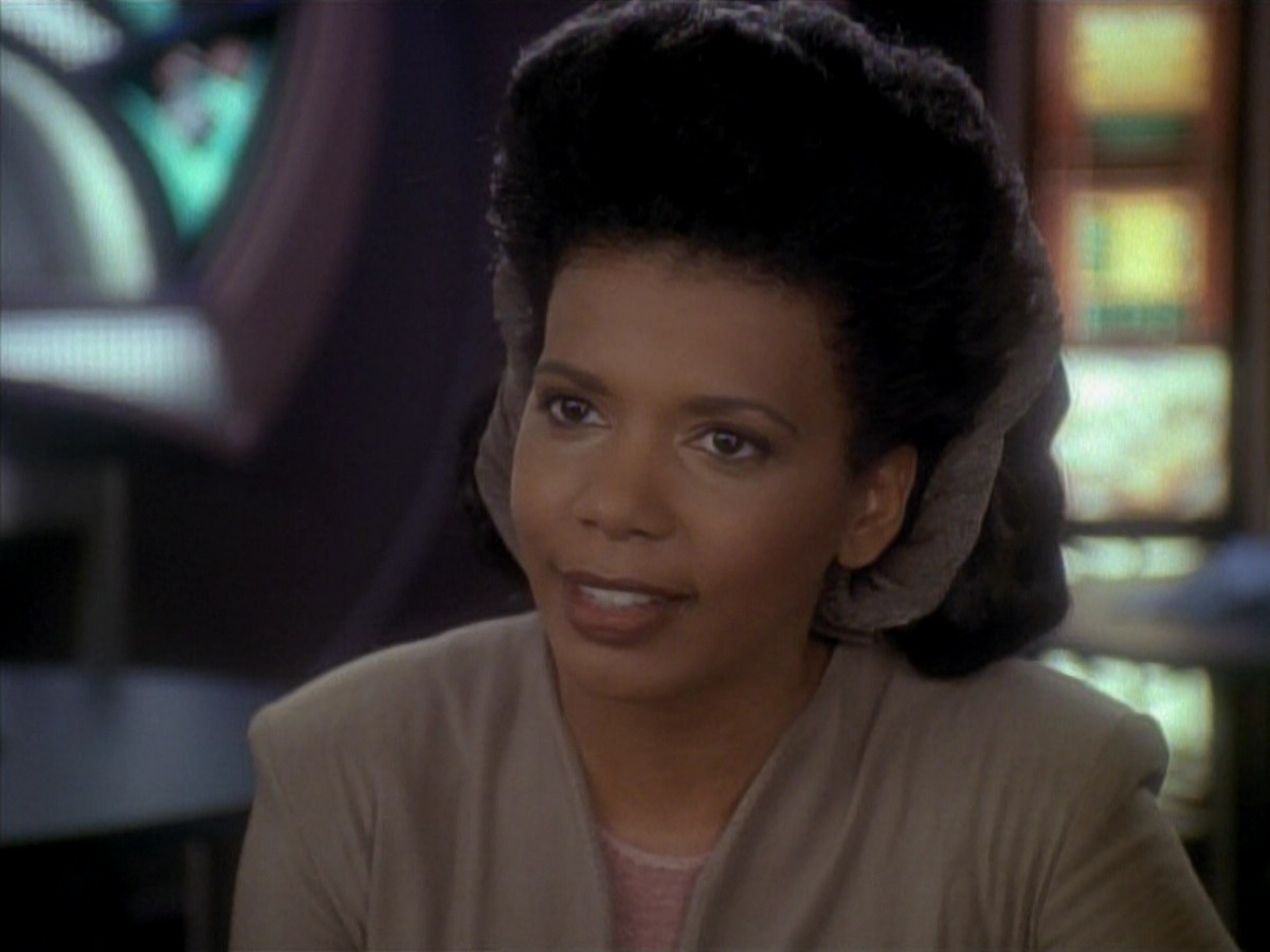 extant_StarTrek_DS9_3x23-FamilyBusiness_03435.jpg