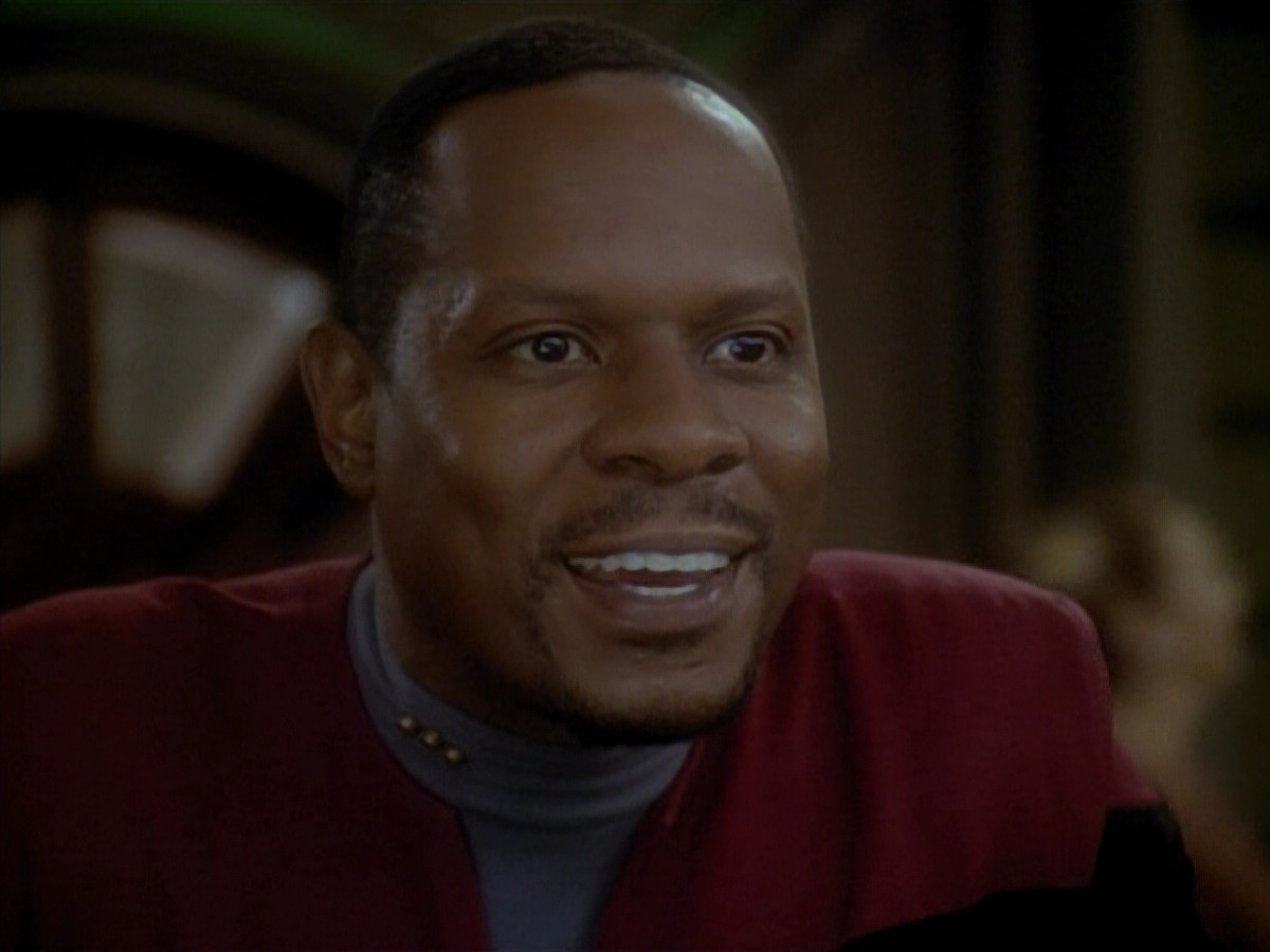 extant_StarTrek_DS9_3x23-FamilyBusiness_03444.jpg