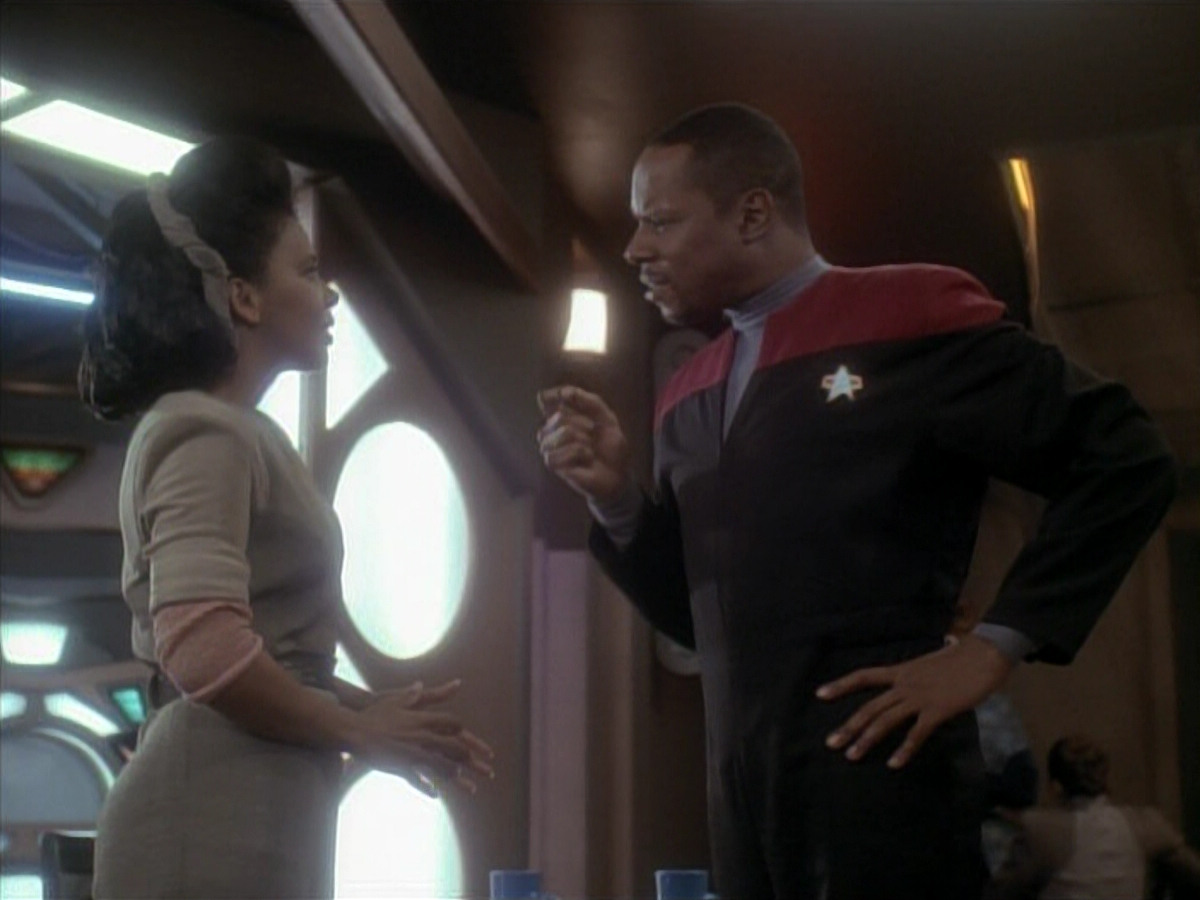 extant_StarTrek_DS9_3x23-FamilyBusiness_03478.jpg