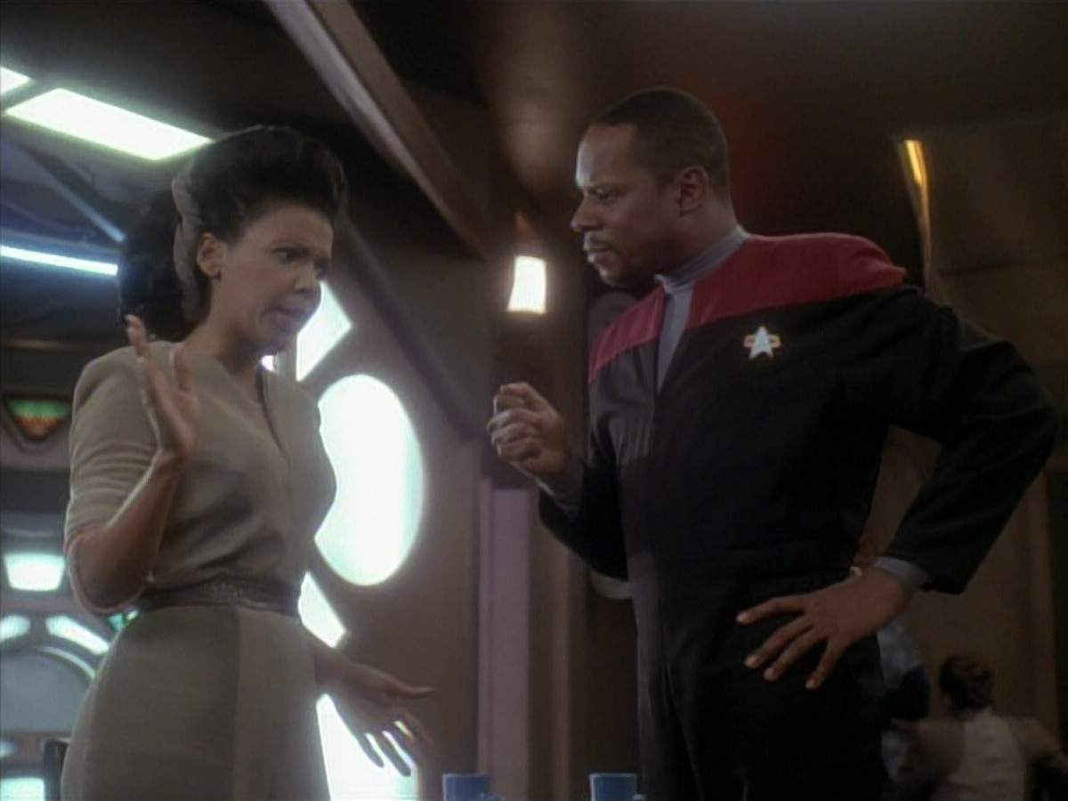 extant_StarTrek_DS9_3x23-FamilyBusiness_03481.jpg