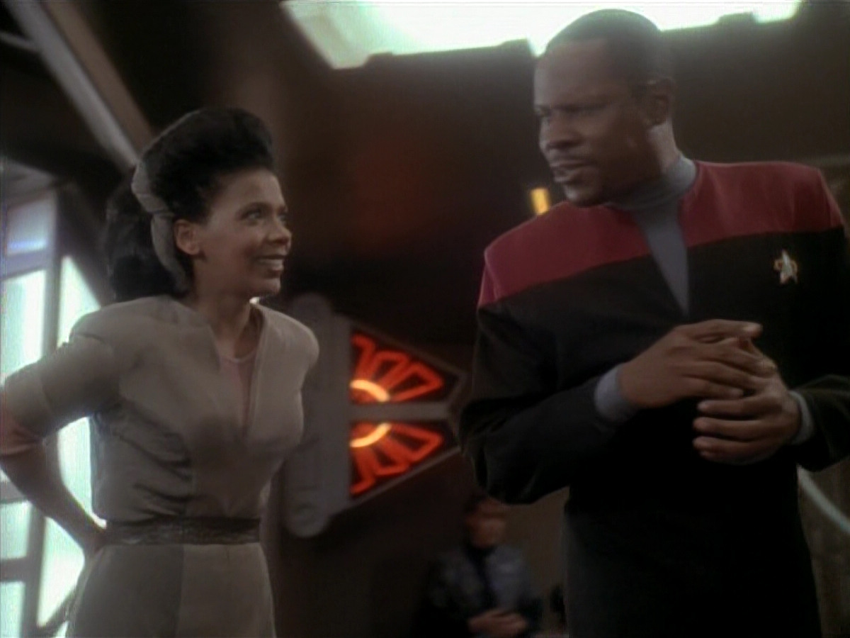 extant_StarTrek_DS9_3x23-FamilyBusiness_03485.jpg