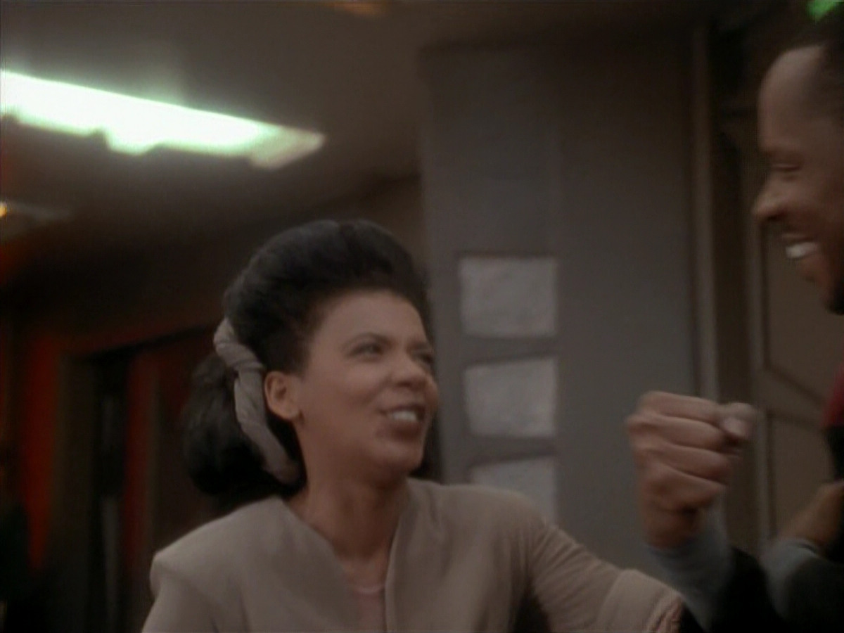 extant_StarTrek_DS9_3x23-FamilyBusiness_03493.jpg