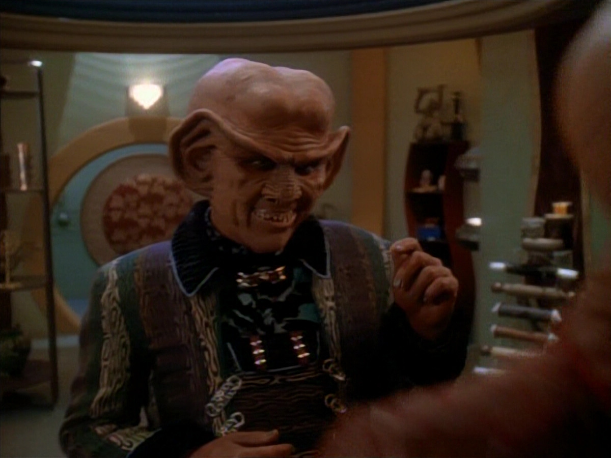 extant_StarTrek_DS9_3x23-FamilyBusiness_03591.jpg