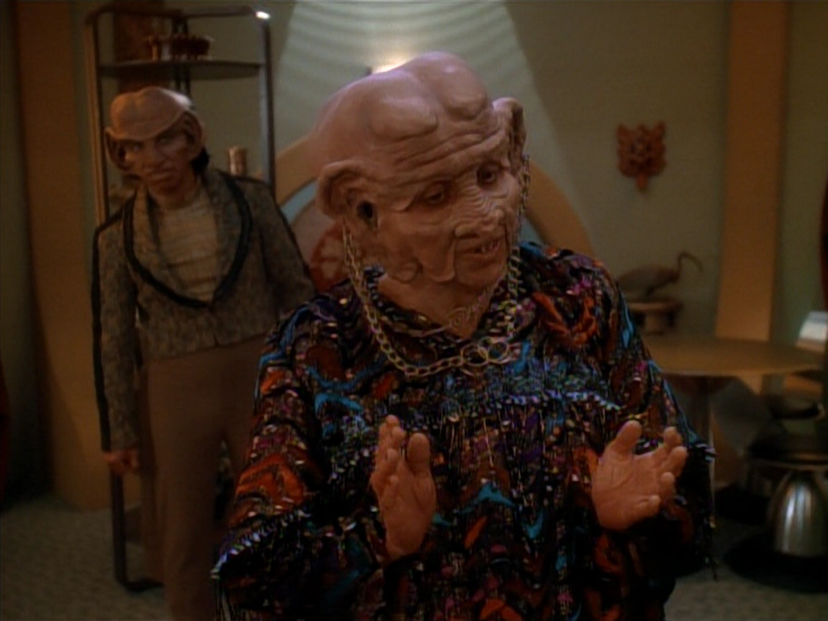 extant_StarTrek_DS9_3x23-FamilyBusiness_03650.jpg