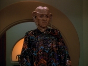 extant_StarTrek_DS9_3x23-FamilyBusiness_01074.jpg
