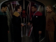 Filename=extant_StarTrek_DS9_3x23-FamilyBusiness_01325.jpg
Filesize=154KiB
Dimensions=1200x900
Date added=Sep 07, 2019 extant_StarTrek_DS9_3x23-FamilyBusiness_01325.jpg
