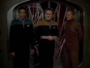 Filename=extant_StarTrek_DS9_3x23-FamilyBusiness_01349.jpg
Filesize=155KiB
Dimensions=1200x900
Date added=Sep 07, 2019 extant_StarTrek_DS9_3x23-FamilyBusiness_01349.jpg