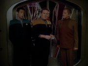 extant_StarTrek_DS9_3x23-FamilyBusiness_01375.jpg