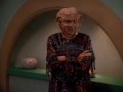 extant_StarTrek_DS9_3x23-FamilyBusiness_01830.jpg