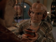extant_StarTrek_DS9_3x23-FamilyBusiness_02317.jpg