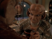 extant_StarTrek_DS9_3x23-FamilyBusiness_02331.jpg