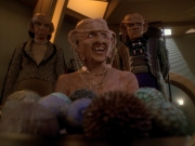extant_StarTrek_DS9_3x23-FamilyBusiness_03516.jpg