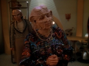 extant_StarTrek_DS9_3x23-FamilyBusiness_03649.jpg