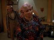 extant_StarTrek_DS9_3x23-FamilyBusiness_03651.jpg