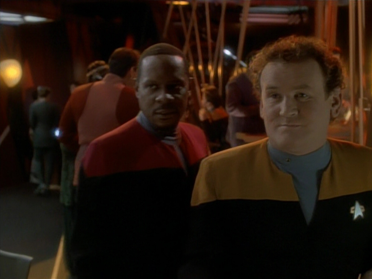 extant_StarTrek_DS9_3x24-Shakaar_00027.jpg