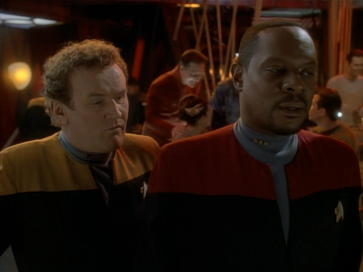 extant_StarTrek_DS9_3x24-Shakaar_00057.jpg
