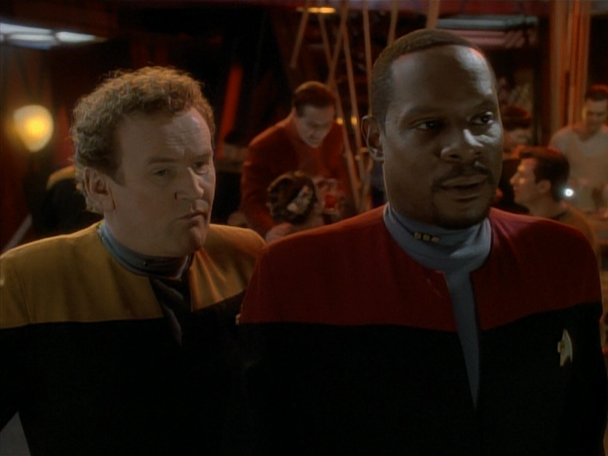extant_StarTrek_DS9_3x24-Shakaar_00058.jpg