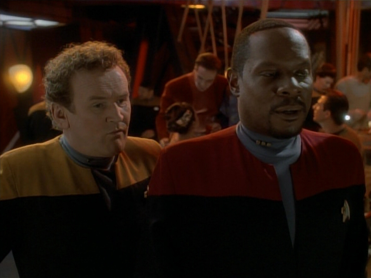 extant_StarTrek_DS9_3x24-Shakaar_00059.jpg