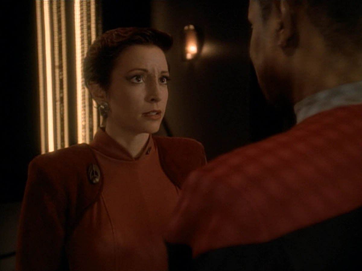 extant_StarTrek_DS9_3x24-Shakaar_00184.jpg