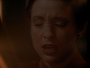 extant_StarTrek_DS9_3x24-Shakaar_00103.jpg