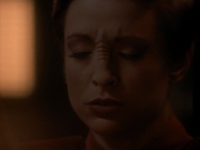 extant_StarTrek_DS9_3x24-Shakaar_00104.jpg