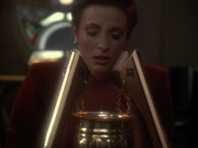 extant_StarTrek_DS9_3x24-Shakaar_03764.jpg