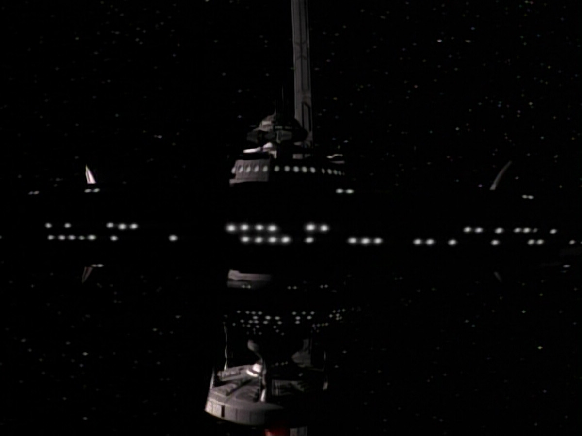 extant_StarTrek_DS9_3x26-TheAdversary_00017.jpg