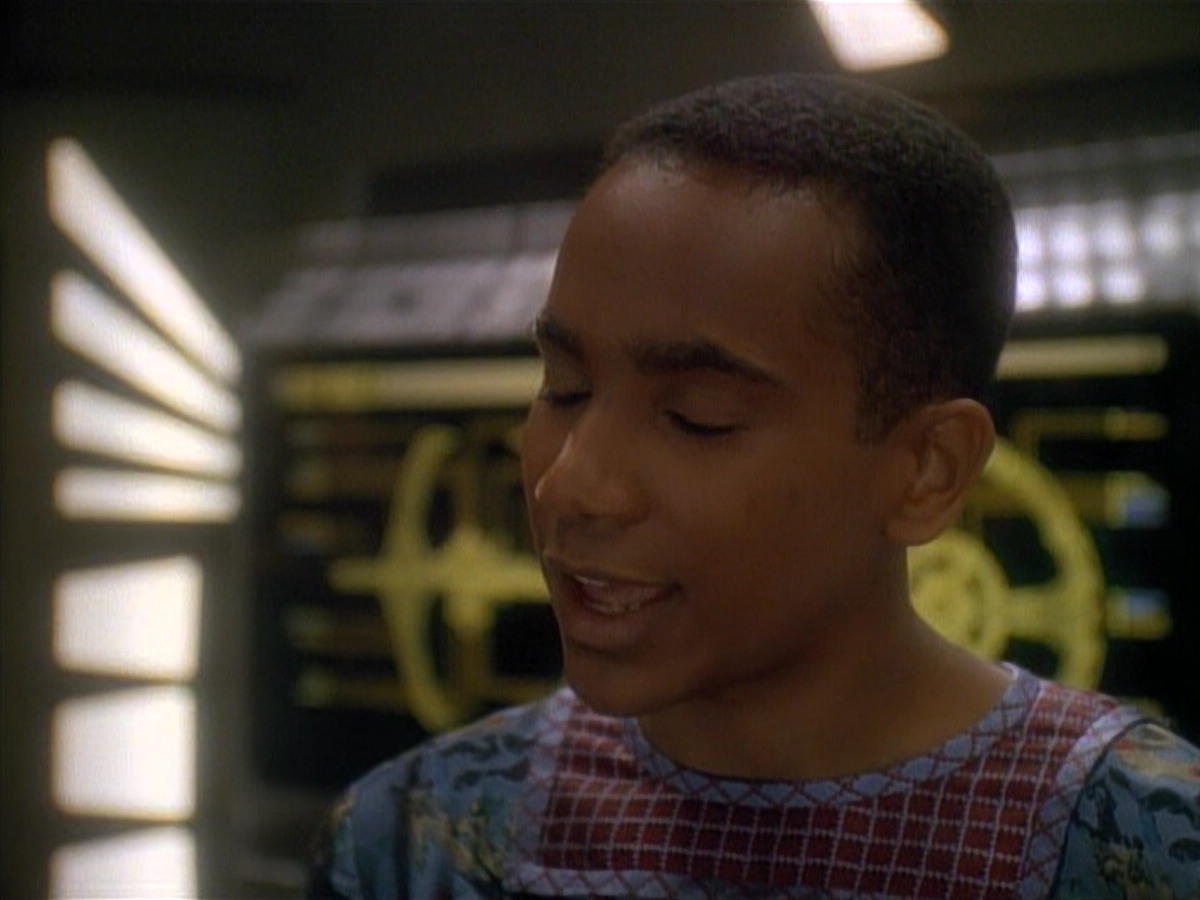 extant_StarTrek_DS9_3x26-TheAdversary_00028.jpg