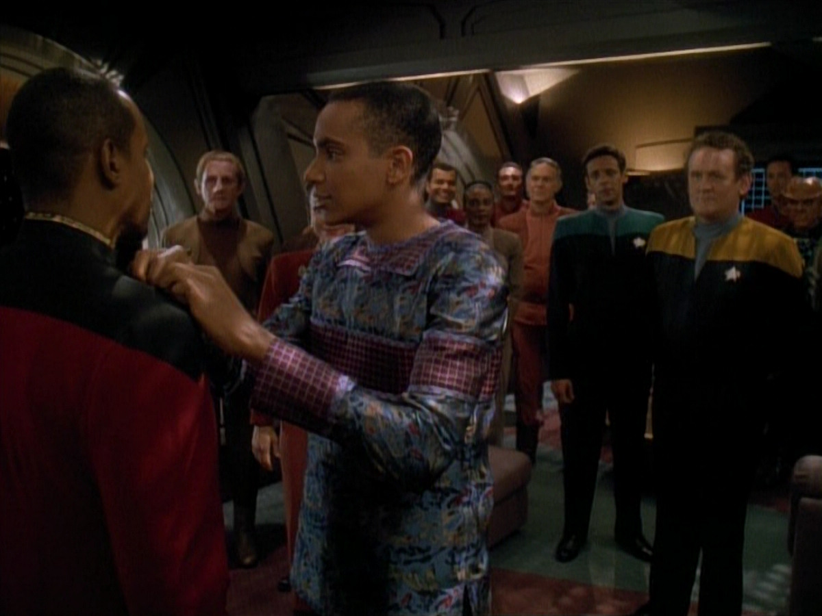 extant_StarTrek_DS9_3x26-TheAdversary_00045.jpg