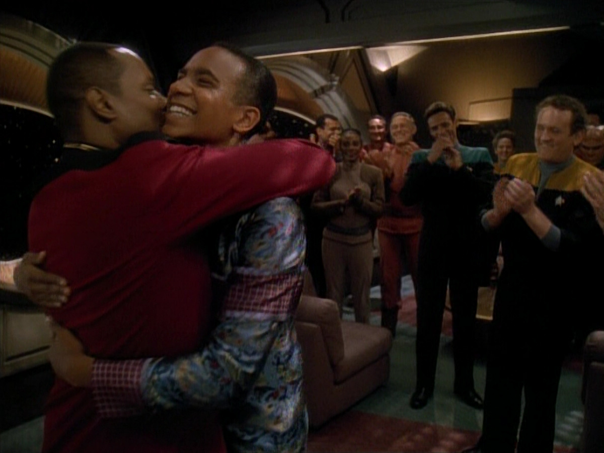extant_StarTrek_DS9_3x26-TheAdversary_00053.jpg