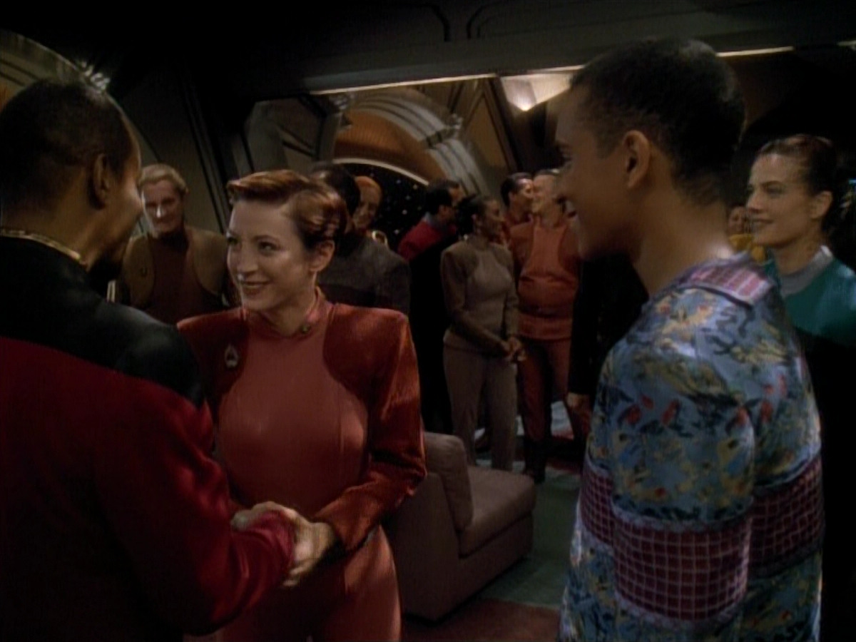 extant_StarTrek_DS9_3x26-TheAdversary_00068.jpg