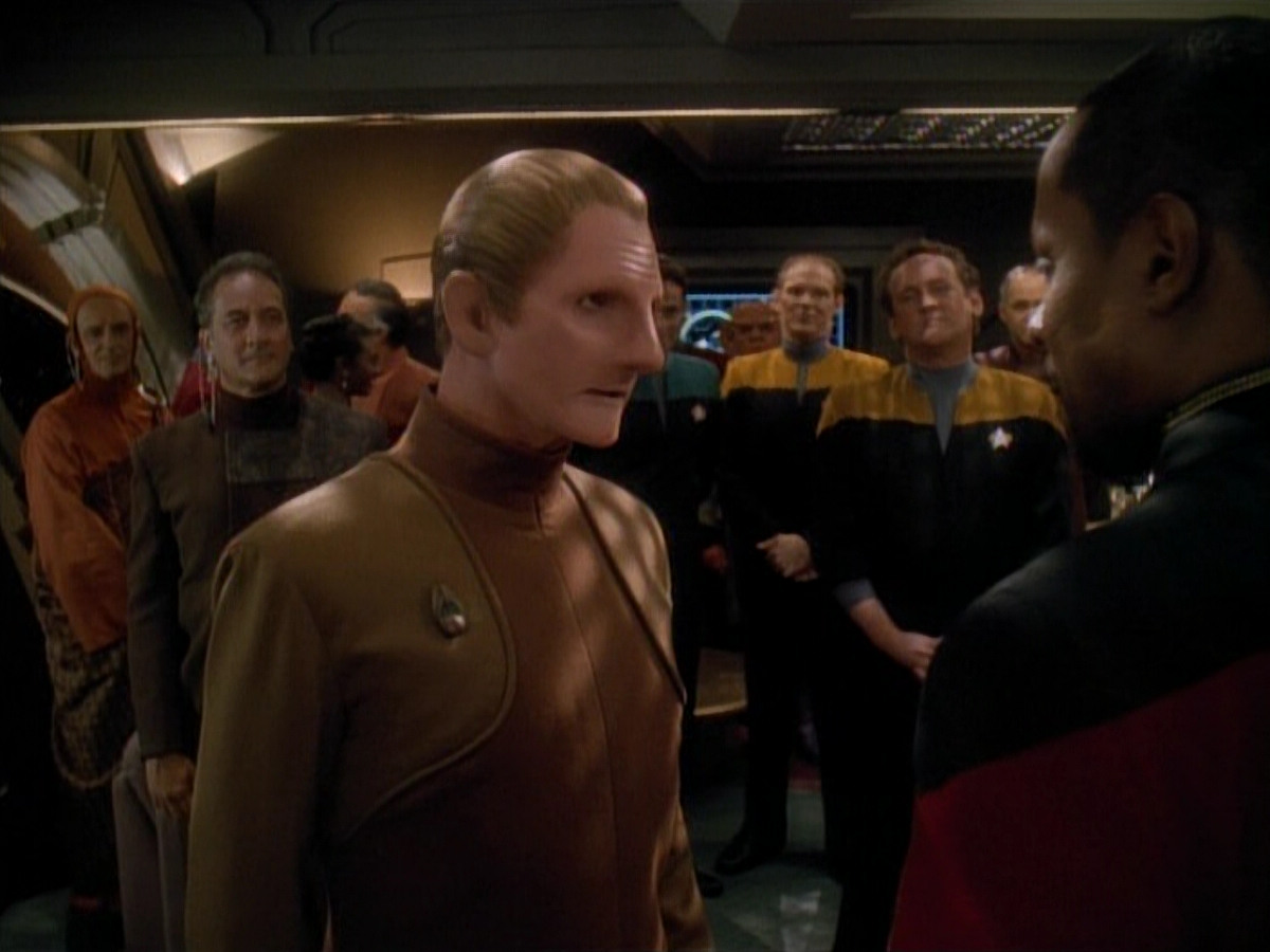extant_StarTrek_DS9_3x26-TheAdversary_00089.jpg