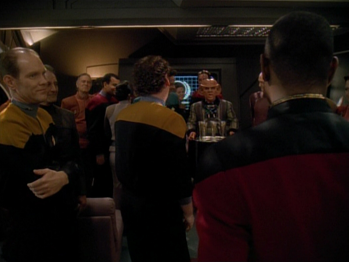 extant_StarTrek_DS9_3x26-TheAdversary_00109.jpg
