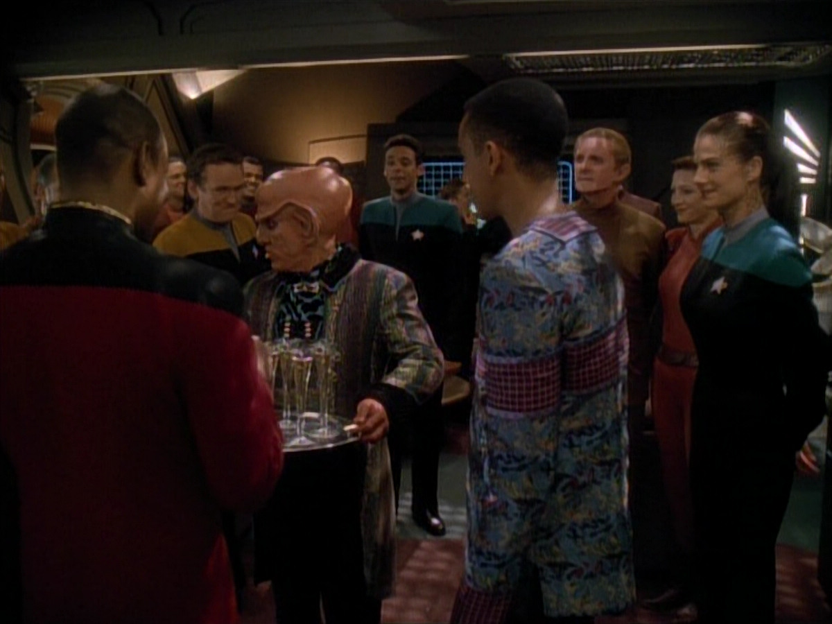 extant_StarTrek_DS9_3x26-TheAdversary_00115.jpg