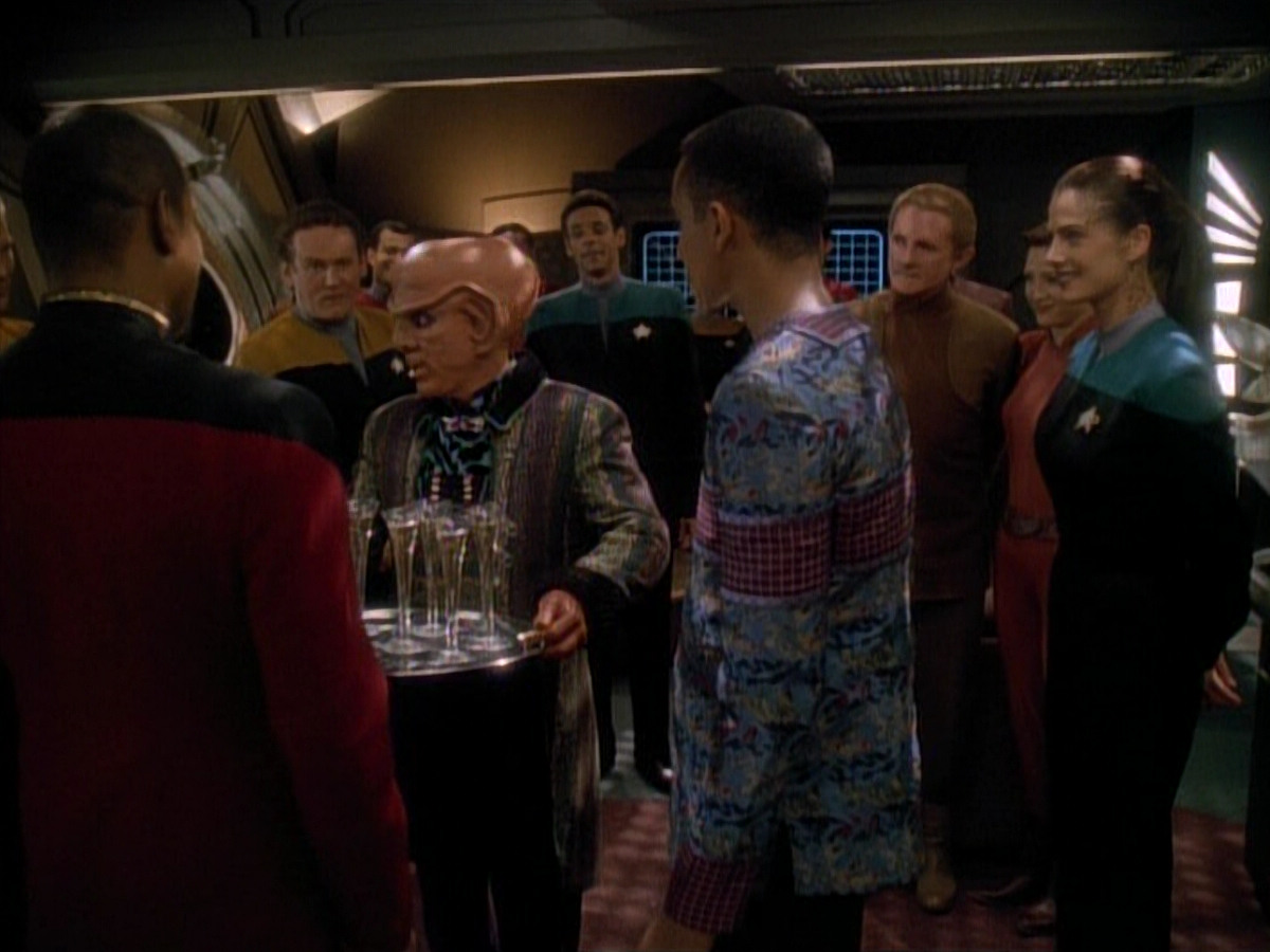 extant_StarTrek_DS9_3x26-TheAdversary_00118.jpg