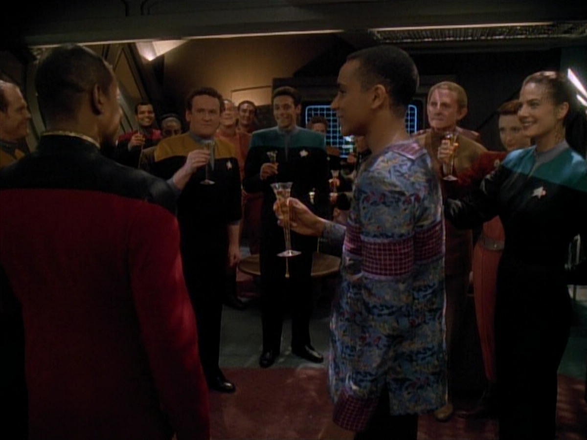 extant_StarTrek_DS9_3x26-TheAdversary_00138.jpg