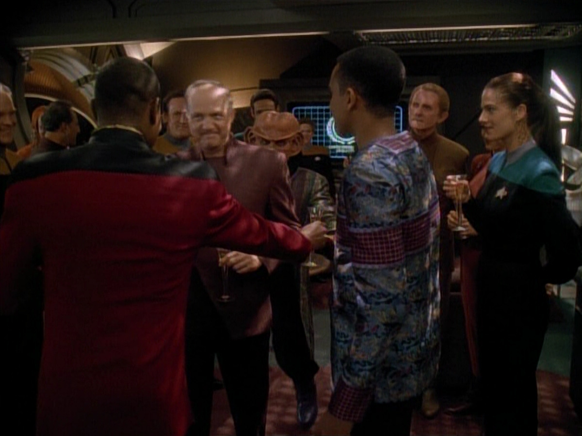 extant_StarTrek_DS9_3x26-TheAdversary_00153.jpg