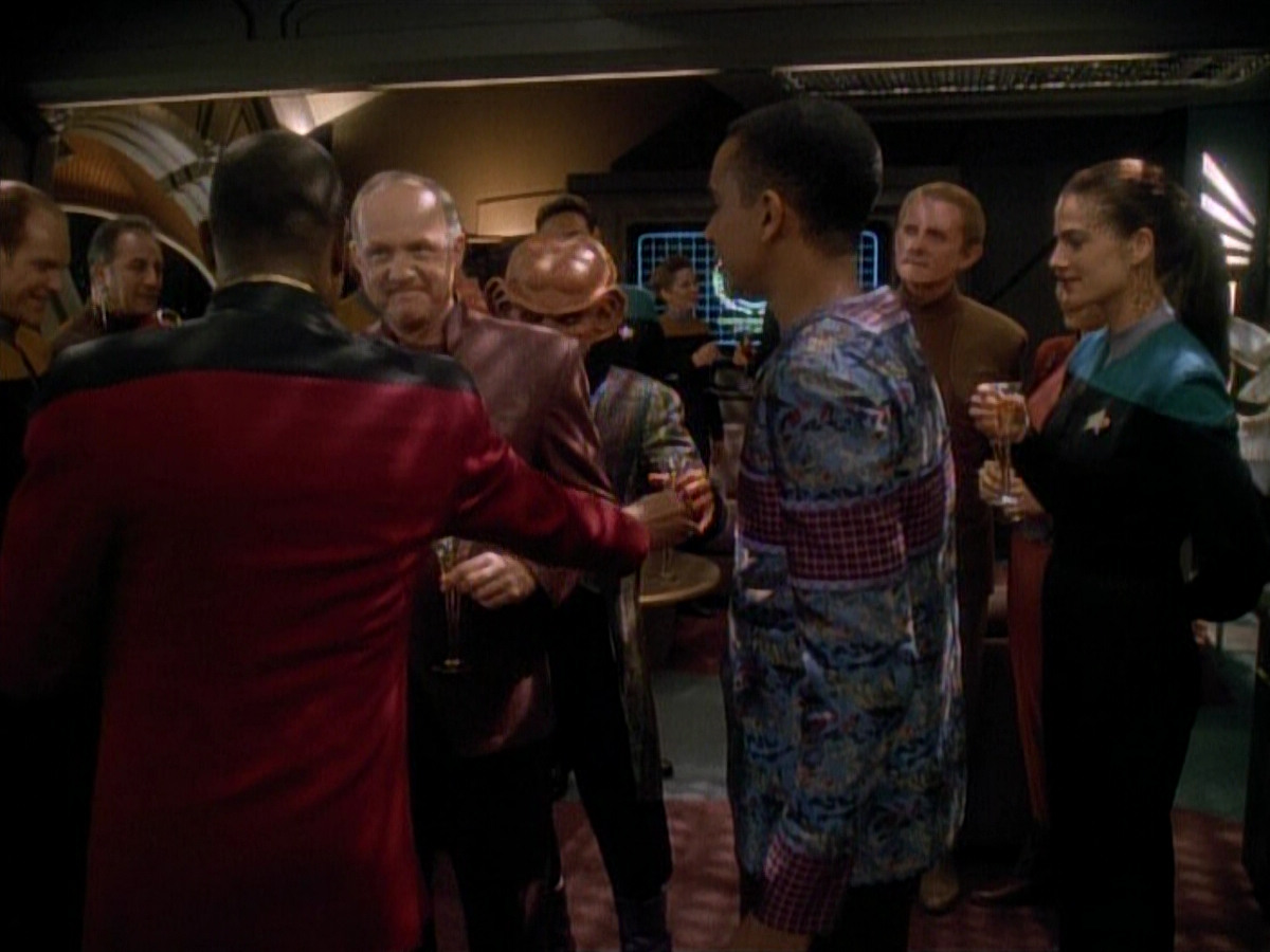 extant_StarTrek_DS9_3x26-TheAdversary_00154.jpg